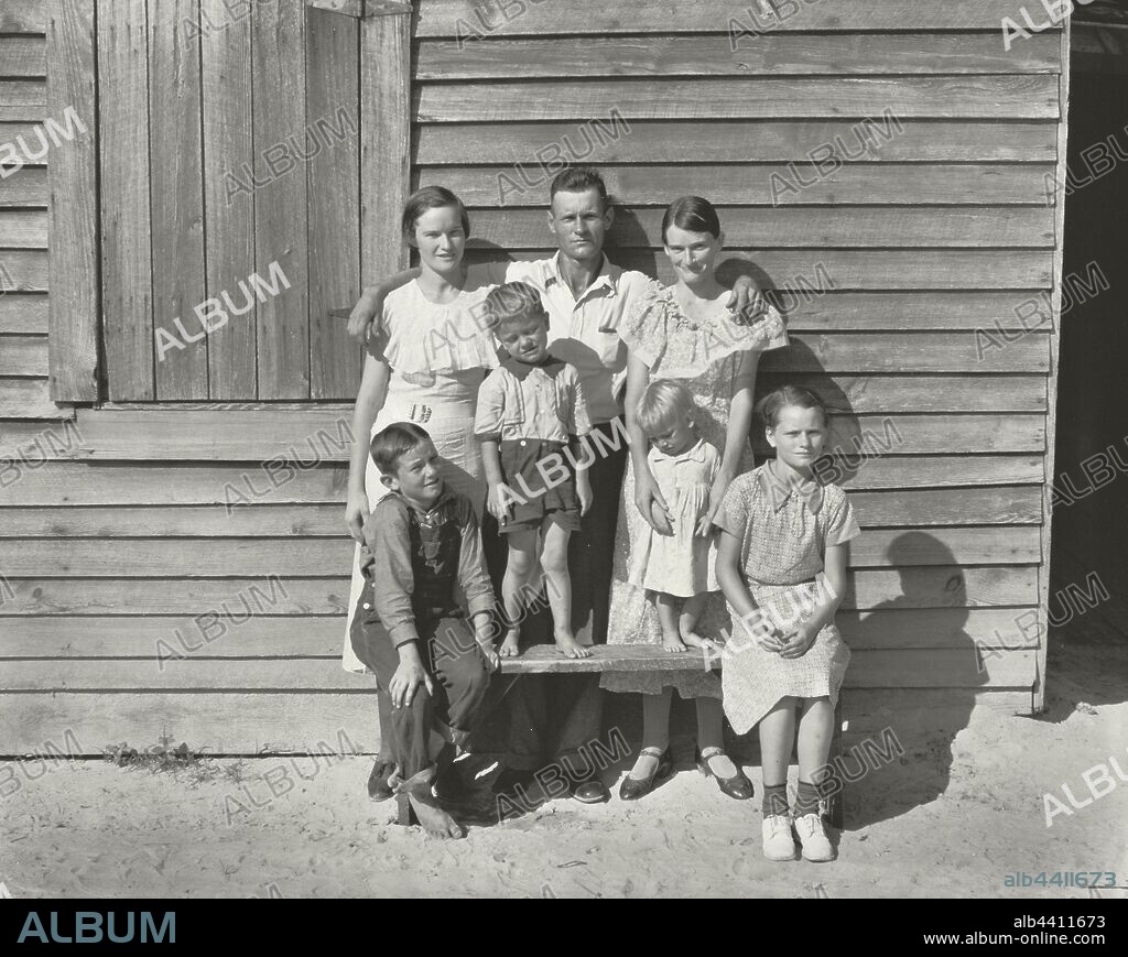 Burroughs Family, Hale County, Alabama, Walker Evans (American, 1903 - 1975), 1935, print later, Gelatin silver print, 19.2 x 24.1 cm (7 9/16 x 9 1/2 in.).