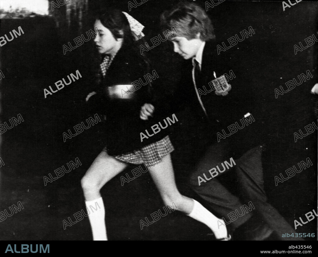 MARK LESTER and TRACY HYDE in MELODY, 1971, directed by WARIS HUSSEIN. Copyright HEMDALE/SAGITTARIUS/GOODTIMES.