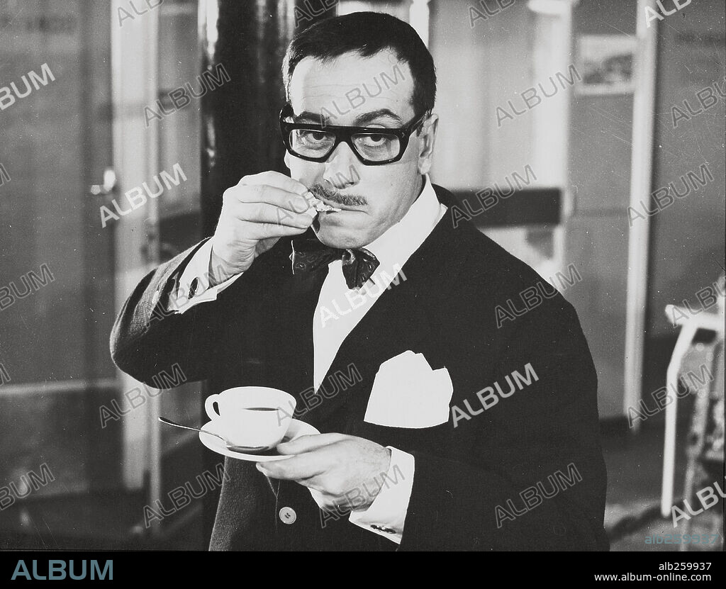 JOSE LUIS LOPEZ VAZQUEZ in CHICA PARA TODO, 1963, unter der Regie von MARIANO OZORES. Copyright PRODISA.