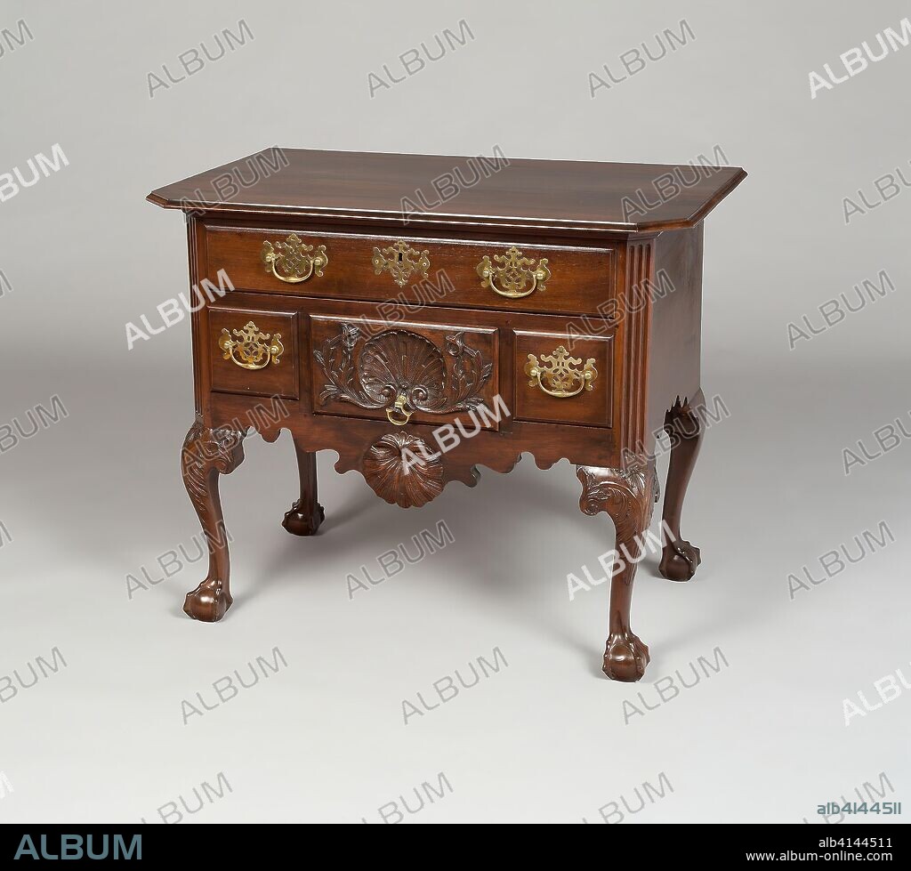 Dressing Table. American; Maryland. Date: 1755-1790. Dimensions: 74.3 × 89.2 × 57.3 cm (29 1/4 × 35 1/8 × 22 1/2 in.). Mahogany, yellow pine, yellow poplar, and Atlantic white cedar. Origin: Maryland.