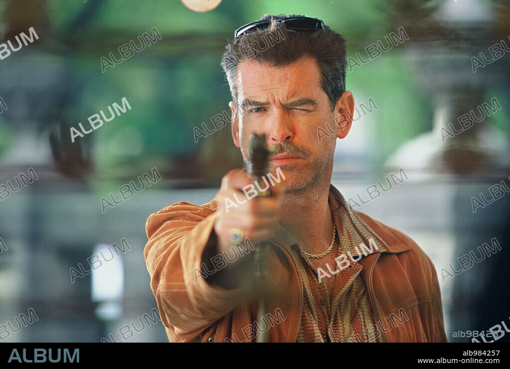 PIERCE BROSNAN in THE MATADOR, 2005, unter der Regie von RICHARD SHEPARD. Copyright BUENA VISTA.
