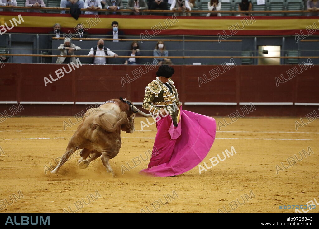 Madrid, 15/05/2021. Plaza de toros Vistalegre, Carabanchel. Corrida de toros San Isidro con los toreros El Juli, José María Manzanares y Paco Ureña. Ganadería Alcurrucén. Foto: Guillermo Navarro. ARCHDC.