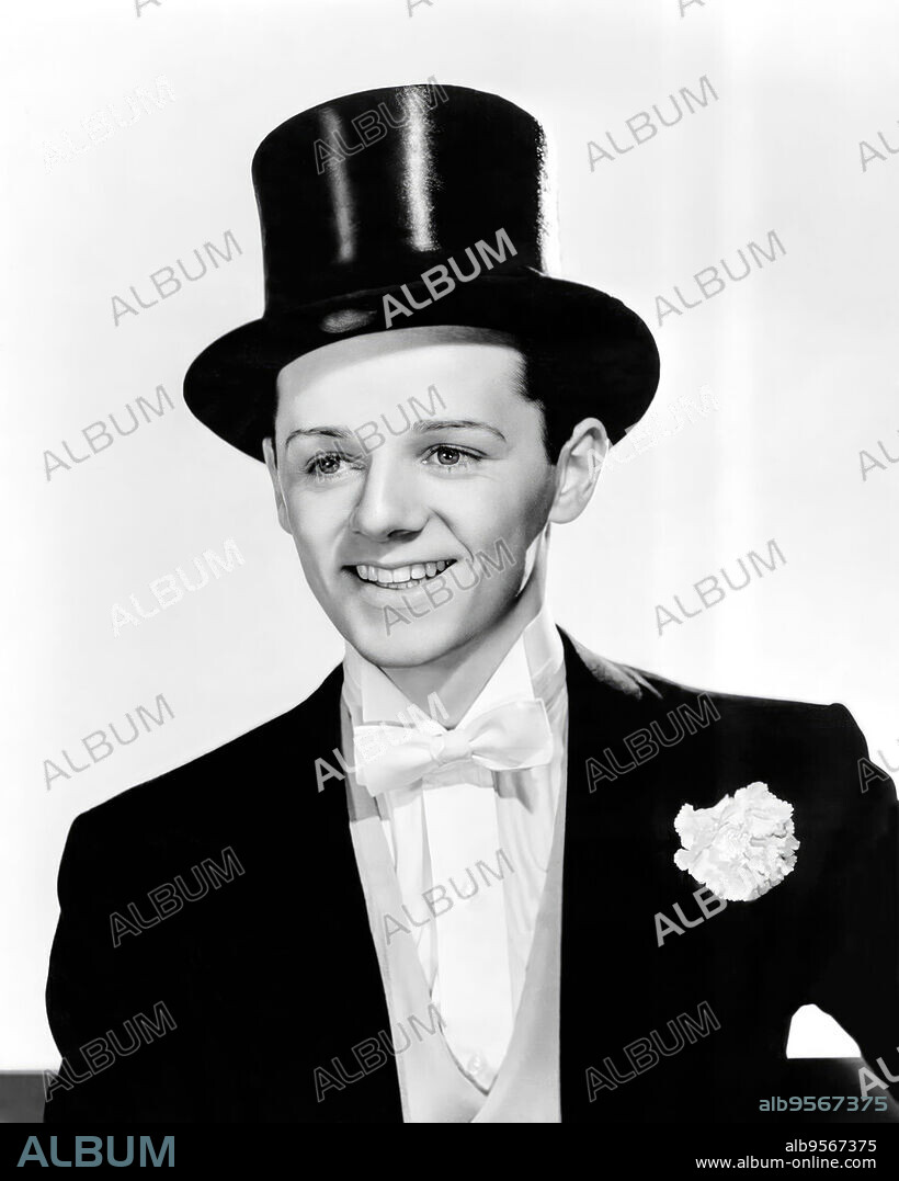 FREDDIE BARTHOLOMEW in A YANK AT ETON, 1942, directed by NORMAN TAUROG. Copyright Metro-Goldwyn-Mayer (MGM).