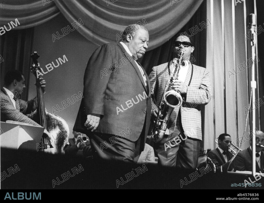 BRIAN FOSKETT. Jimmy Rushing and the Basie Band; with Frank Wess, London, 1963.