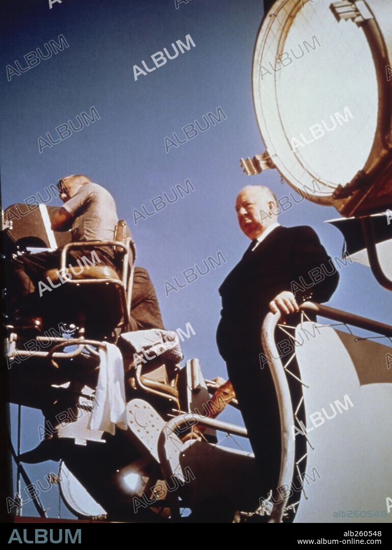 ALFRED HITCHCOCK en CORTINA RASGADA, 1966 (TORN CURTAIN), dirigida por ALFRED HITCHCOCK. Copyright UNIVERSAL PICTURES.