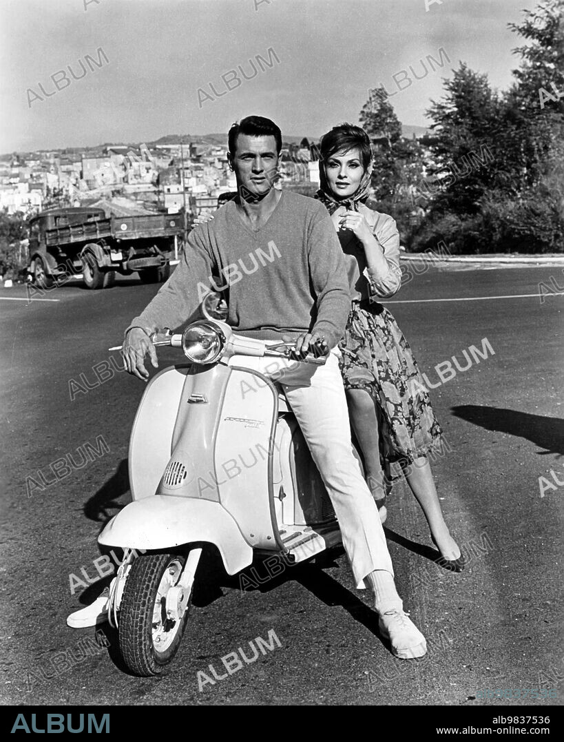 GINA LOLLOBRIGIDA and ROCK HUDSON in COME SEPTEMBER, 1961, directed by ROBERT MULLIGAN. Copyright UNIVERSAL INTERNATIONAL.