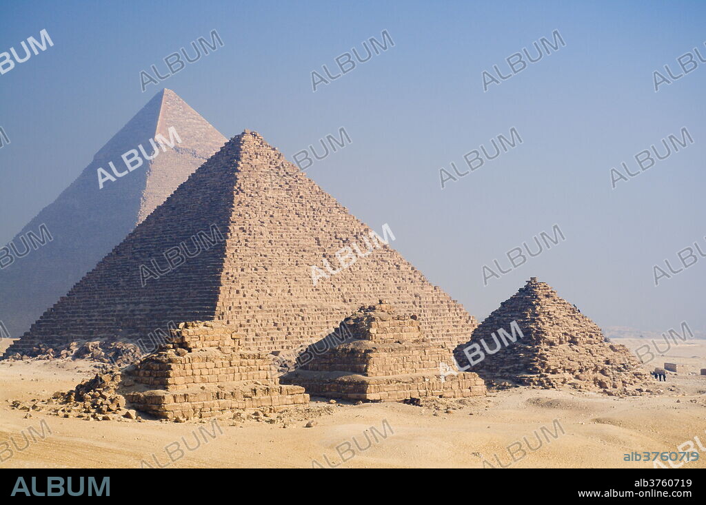 The Pyramids of Giza, Giza, UNESCO World Heritage Site, near Cairo, Egypt, North Africa, Africa.