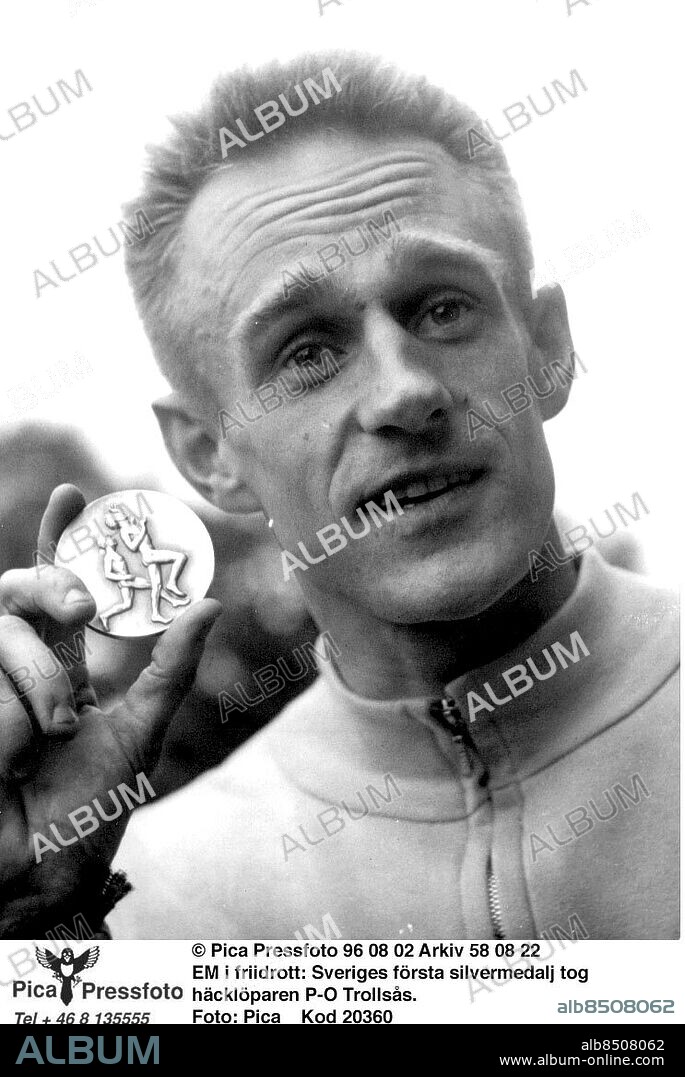 © Pica Pressfoto 96 08 02 Arkiv 58 08 22 . EM i friidrott: Sveriges första silvermedalj tog . häcklöparen P-O Trollsås.. Foto: Pica Kod 20360.