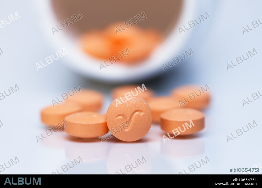 Cyclobenzaprine. Cyclobenzaprine (trade name: Flexeril) is a muscle relaxer medication used to treat skeletal muscle spasms associated with acute musculoskeletal conditions.