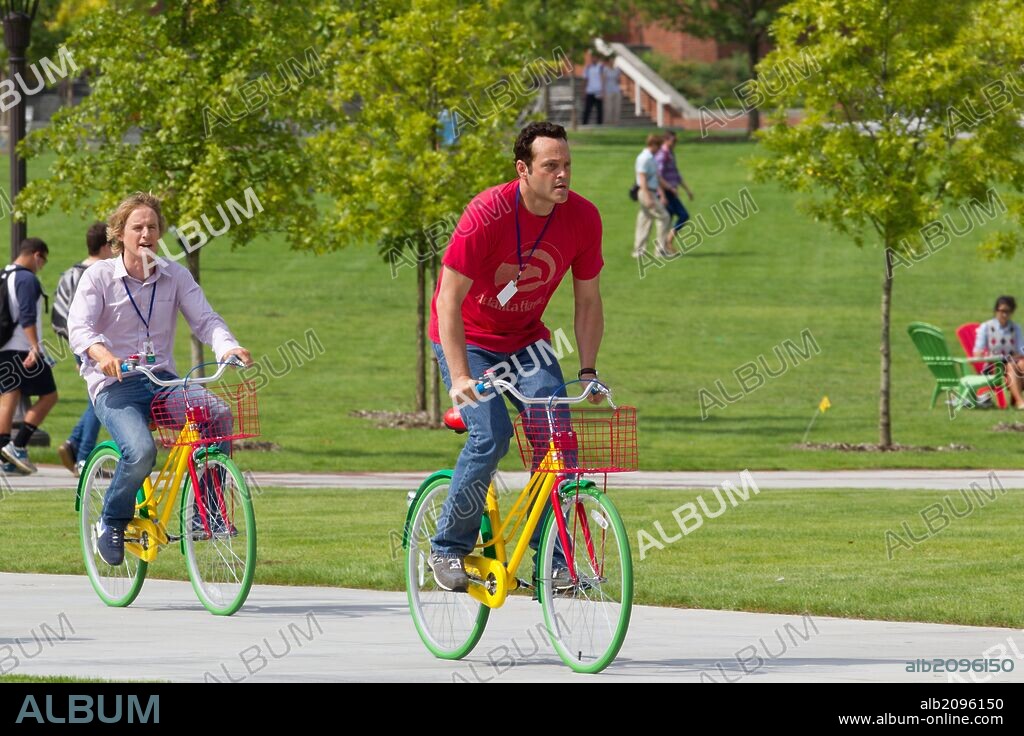 OWEN WILSON and VINCE VAUGHN in THE INTERNSHIP, 2013, directed by SHAWN LEVY. Copyright TWENTIETH CENTURY FOX.