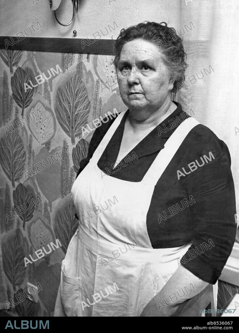 ARKIV SLÖINGE 19640115. Anni Möller är värdinna på Slöinge hotell där den mördade taxiföraren Erik Bengtsson bodde i 33 år.. Foto: DN / TT / Kod: 192. **SvD OUT**.