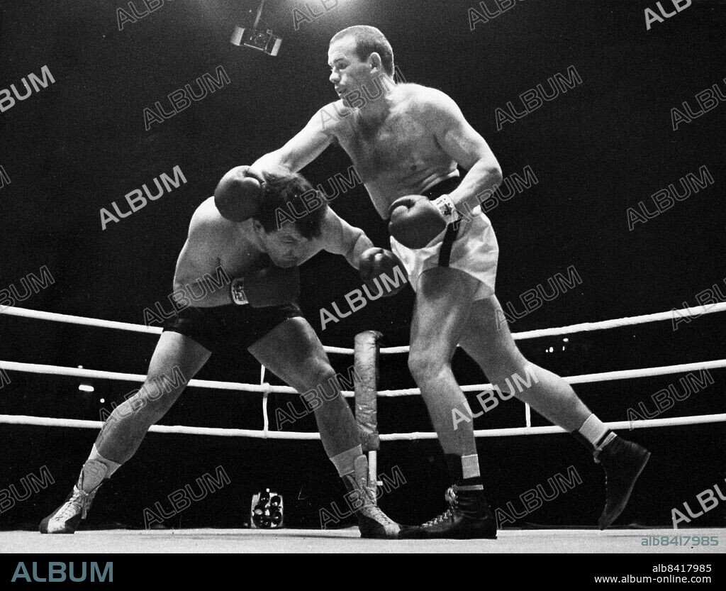 ARKIV 19630421. Brian London and Swedish world heavyweight boxing champion Ingemar Johansson (R) Johansson's last official match as a professional boxer at the Johanneshove arena in Stockholm 1963. Johansson died late Friday, January 30, 2008, at the age of 76. Johansson knocked out Floyd Patterson to win the world heavyweight title in 1959. Photo: Expressen / SCANPIX / Kod: 192. **AFTONBLADET OUT**.