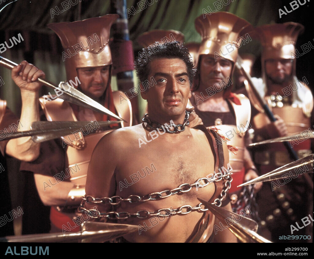 VICTOR MATURE in SAMSON AND DELILAH, 1949, directed by CECIL B DEMILLE. Copyright PARAMOUNT PICTURES.