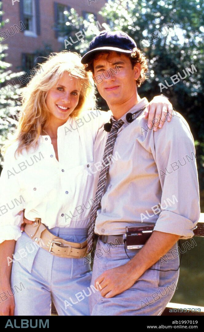 LORI SINGER and TOM HANKS in THE MAN WITH ONE RED SHOE, 1985, directed by STAN DRAGOTI. Copyright 20TH CENTURY FOX.