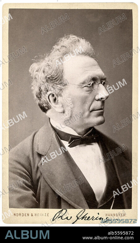 Rudolf von Ihering, lawyer Aurich 22.8.1818 - Göttingen 17.9.1892. Portrait shot, before 1877 (Norden & Heinze). On the reverse handwritten dedication: "His youngest friend Dr. Paul Lindau / R. Ihering / Göttingen, 1 March 1877". Berlin, Sammlung Archiv für Kunst und Geschichte.