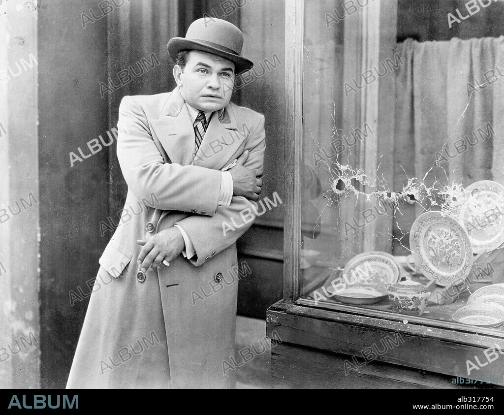 EDWARD G. ROBINSON en HAMPA DORADA, 1931 (LITTLE CAESAR), dirigida por MERVYN LEROY. Copyright WARNER BROS/FIRST NATIONAL.