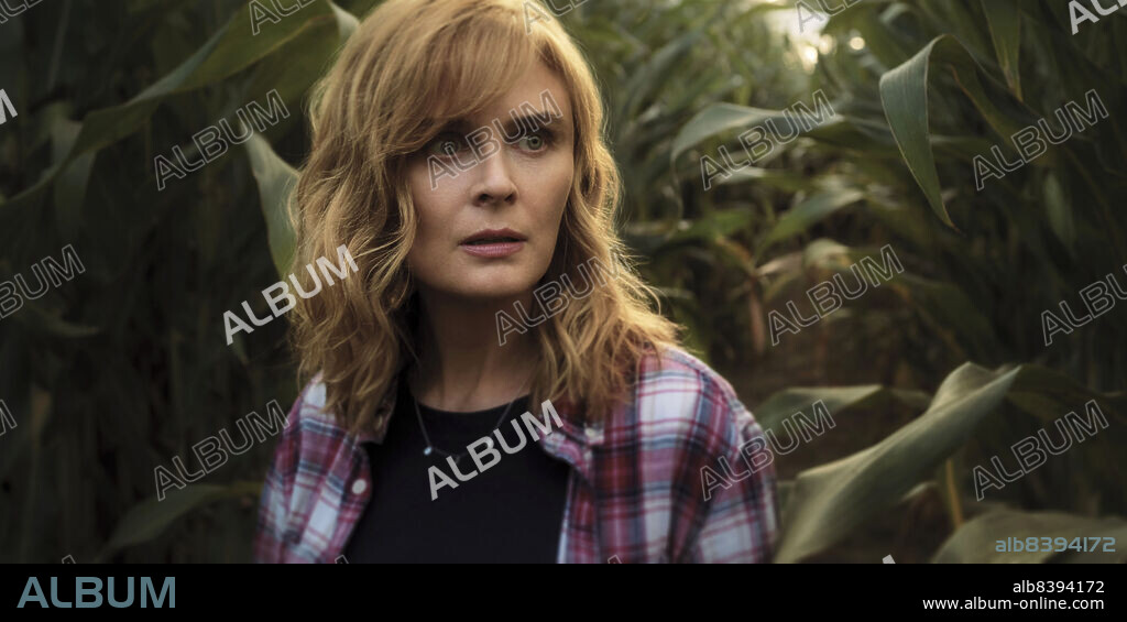 EMILY DESCHANEL en EL DIABLO EN OHIO, 2022 (DEVIL IN OHIO), dirigida por JOHN FAWCETT y LESLIE HOPE. Copyright Haven Entertainment / Netflix.