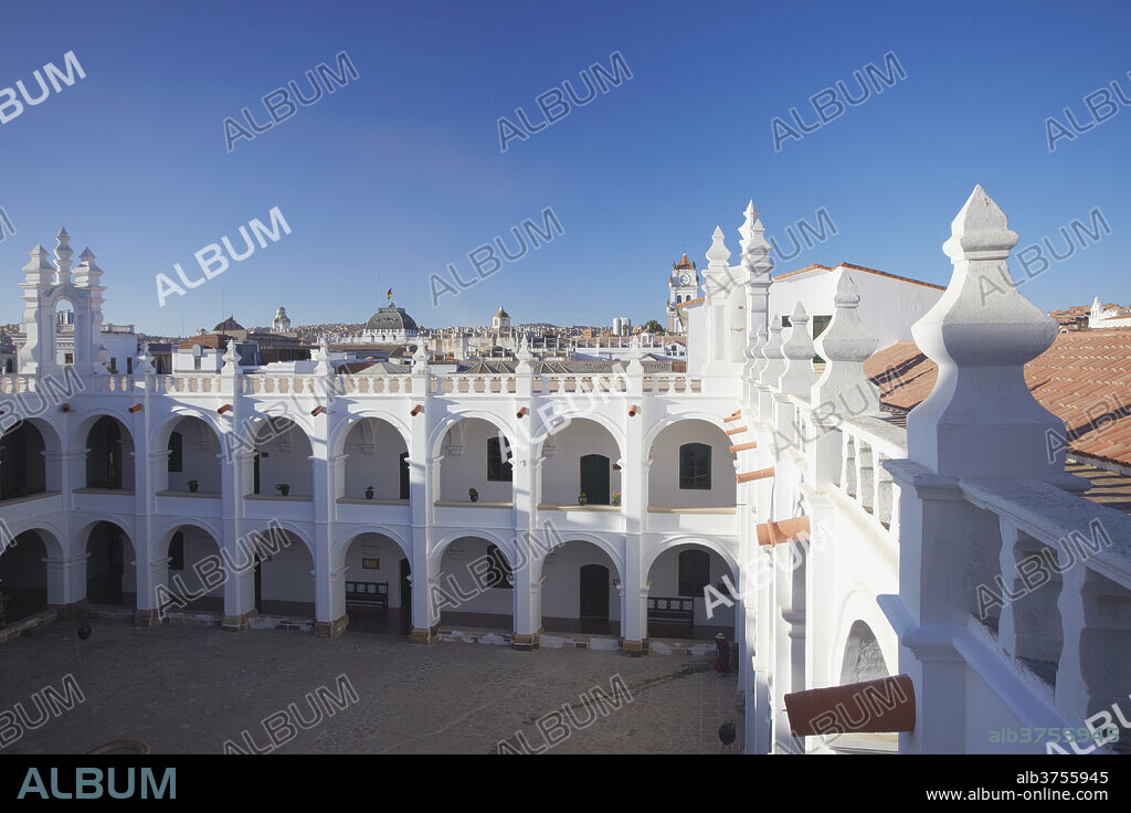 Courtyard of Convento de San Felipe Neri, Sucre, UNESCO World Heritage Site, Bolivia, South America.