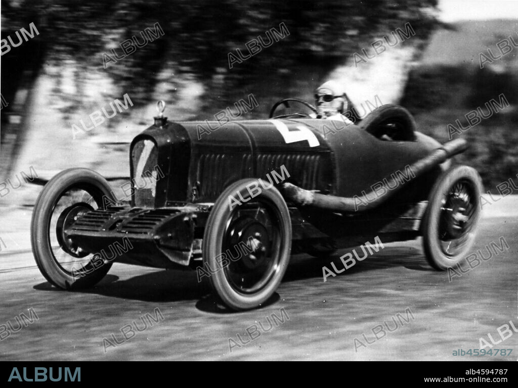1925 Soriano Pedroso driven by Graf.