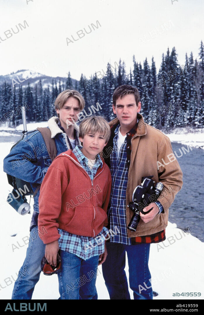 DEVON SAWA, JONATHAN TAYLOR THOMAS und SCOTT BAIRSTOW in WILD AMERICA, 1997. Copyright WARNER BROTHERS.