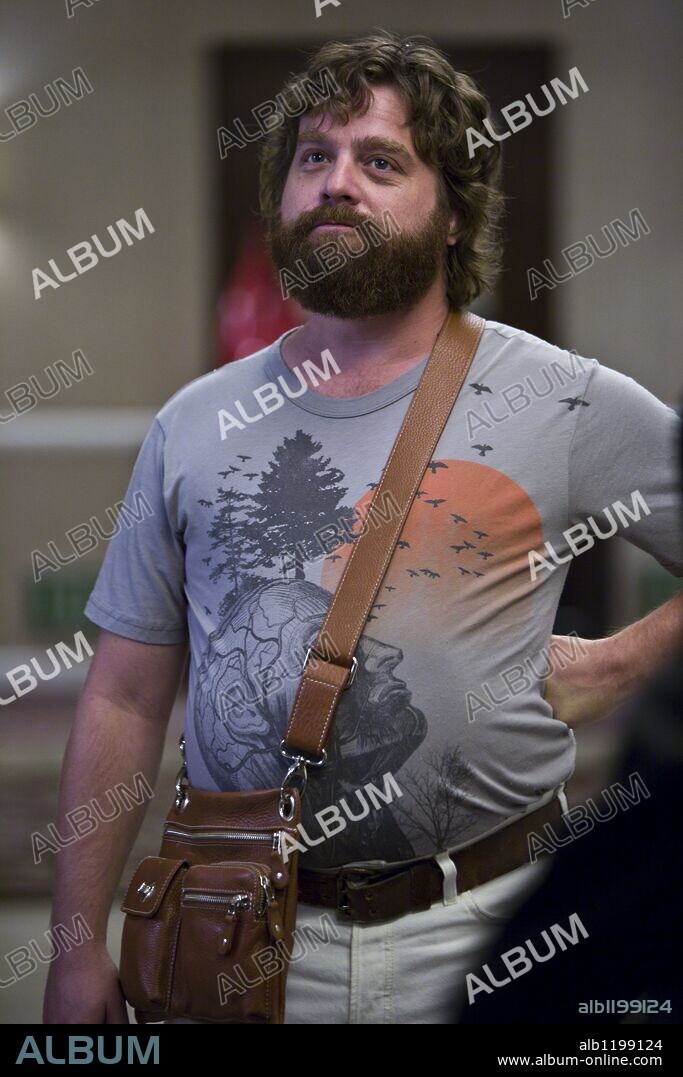 ZACH GALIFIANAKIS dans THE HANGOVER, 2009, réalisé par TODD PHILLIPS. Copyright WARNER BROS. PICTURES/LEGENDARY PICTURES/GREEN HAT FILMS.