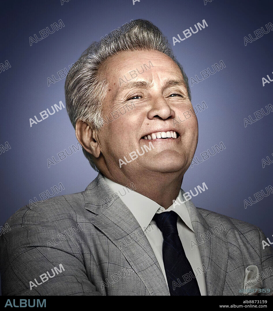 MARTIN SHEEN in GRACE AND FRANKIE, 2015, directed by DEAN PARISOT. Copyright NETFLIX.
