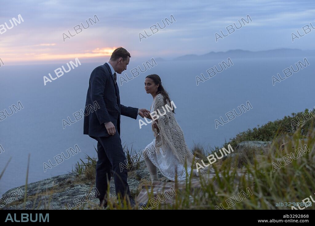 ALICIA VIKANDER und MICHAEL FASSBENDER in THE LIGHT BETWEEN OCEANS, 2016, unter der Regie von DEREK CIANFRANCE. Copyright HEYDAY FILMS/LBO PROD/DREAMWORKS SKG/PARTICIPANT MEDIA/RELIA.