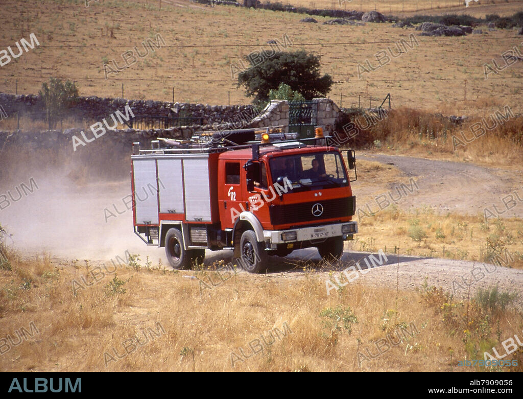 COCHE DE BOMBEROS.
