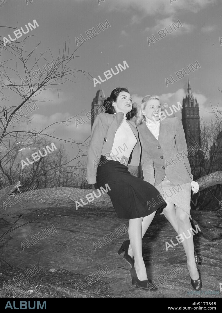 WILLIAM PAUL GOTTLIEB. Portrait of Doris Day and Kitty Kallen, Central Park, New York, N.Y., ca. Apr. 1947.