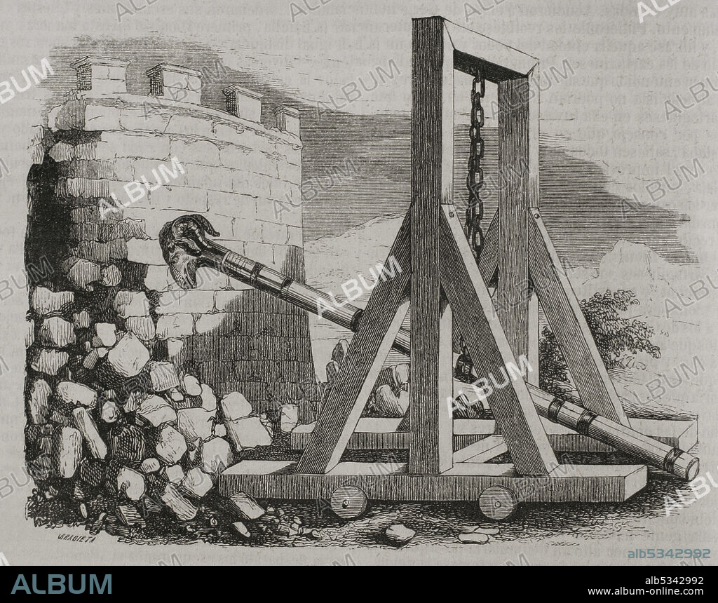 Historia antigua. Ariete. Arma de asedio empleada para romper puertas y muros fortificados. Grabado. Historia General de España por el Padre Mariana. Madrid, 1852.