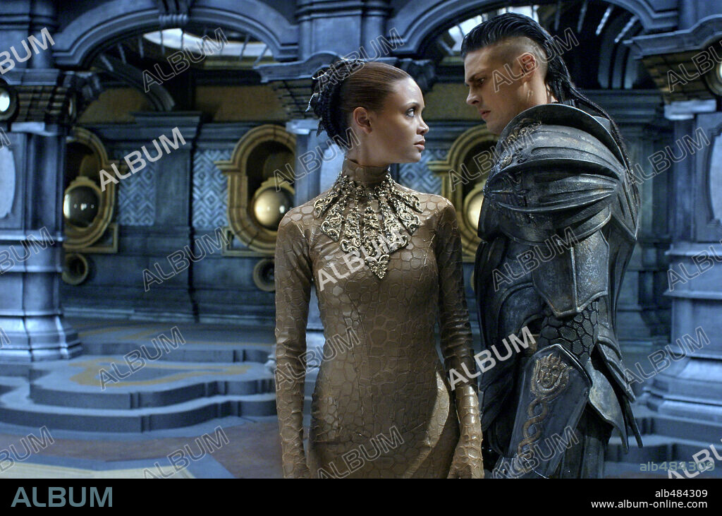 KARL URBAN and THANDIWE NEWTON in THE CHRONICLES OF RIDDICK, 2004, directed by DAVID TWOHY. Copyright UNIVERSAL STUDIOS / LEDERER, JOSEPH.