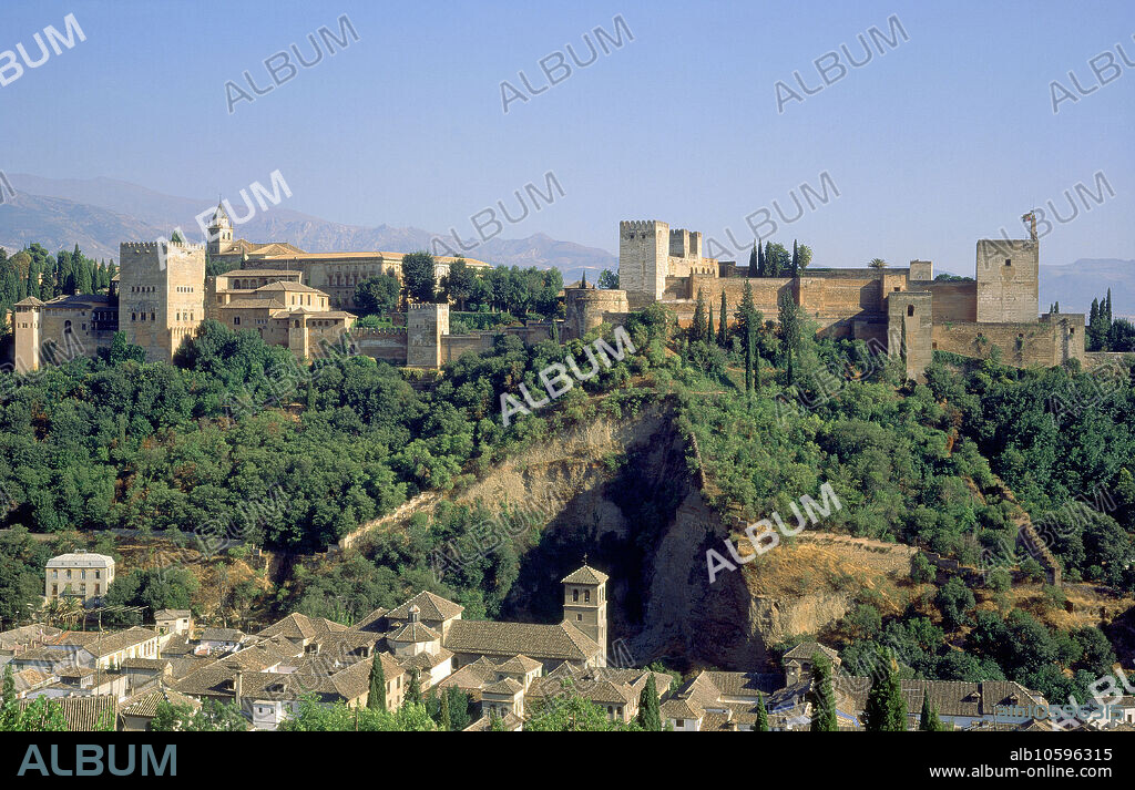 PANORAMICA DE LA ALHAMBRA DESDE LA PLAZA DE SAN NICOLAS.