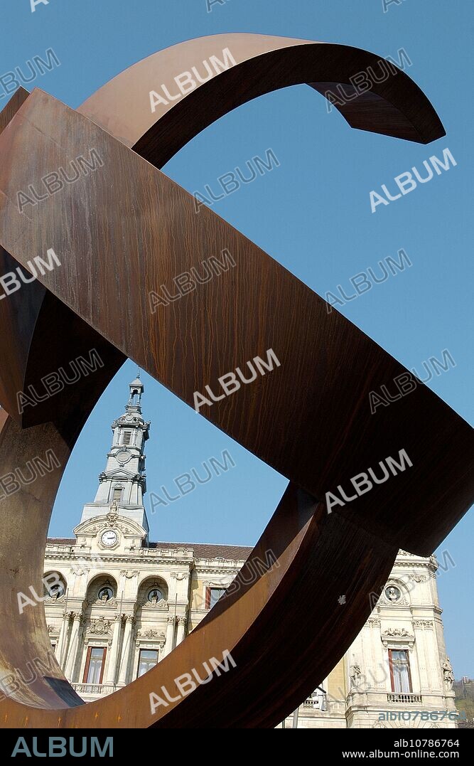 ´Variante ovoide de la desocupación de la esfera´, sculpture by Jorge Oteiza. City Hall. Bilbao. Bizkaia. Euskadi. Spain.