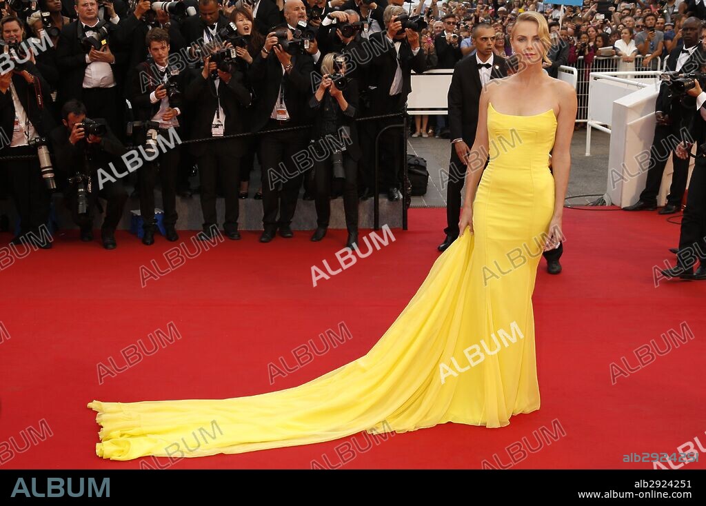 May 14, 2015 - Cannes, Alpes-Maritimes, Frankreich - Charlize Theron attending the 'Mad Max: Fury Road' premiere at the 68th Cannes Film Festival on May 14, 2015. 14/05/2015