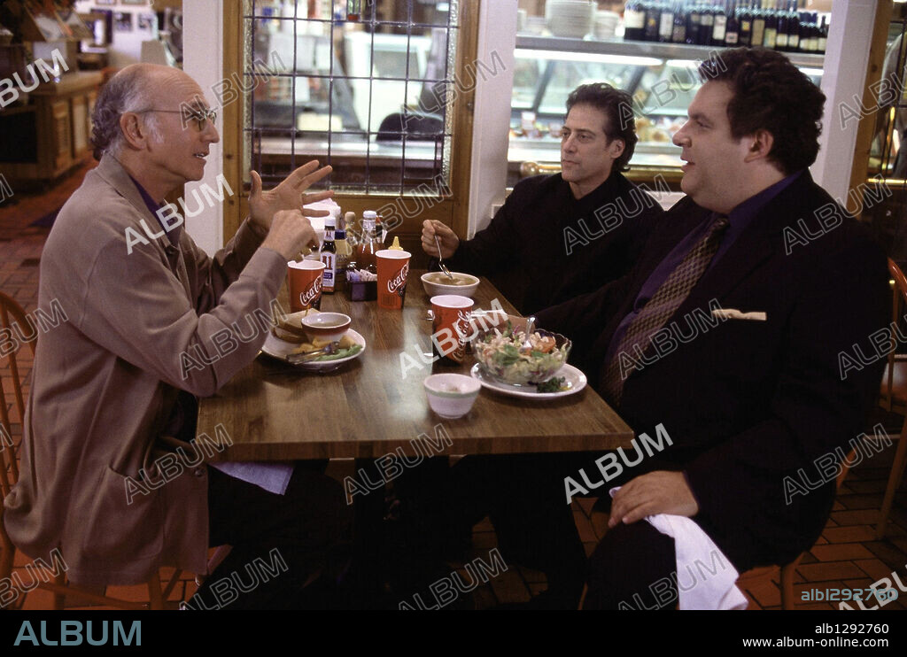 JEFF GARLIN y LARRY DAVID en CURB YOUR ENTHUSIASM-TV, 2000. Copyright HBO FILMS/PRODUCTION PARTNERS.