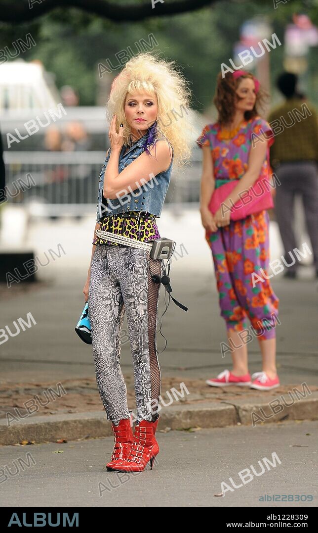 September 9 2009, New York City Actress Kim Cattrall in 80's style clothes on the set of the new 'Sex and the City' movie on September 9 2009 in New York City. 09/09/2009