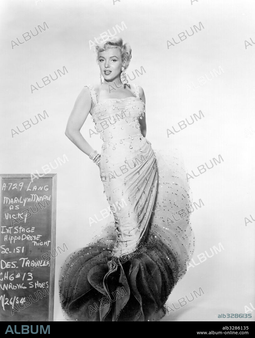 NORMA JEAN BAKER. MARILYN MONROE en LUCES DE CANDILEJAS, 1954 (THERE'S NO BUSINESS LIKE SHOW BUSINESS), dirigida por WALTER LANG. Copyright 20TH CENTURY FOX.