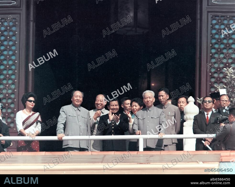Mao Zedong, Liu Shaoqi, Prince Sihanouk of Cambodia and his wife on the Tian'anmen rostrum on the National Day, 1965.
