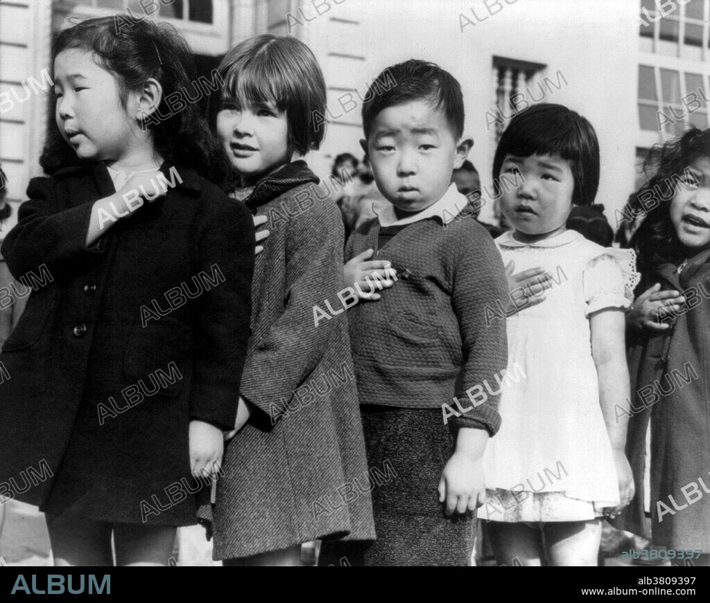 WWII, Pledge of Allegiance, 1942