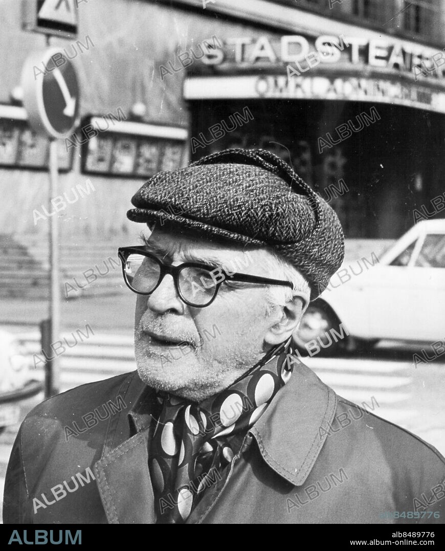 Göteborg 1984-11-01 - Folke Walder - skådespelare - Göteborgs stadsteater - *** Local Caption *** GP Foto: Leif Åkerström. KAMERAREPORTAGE.