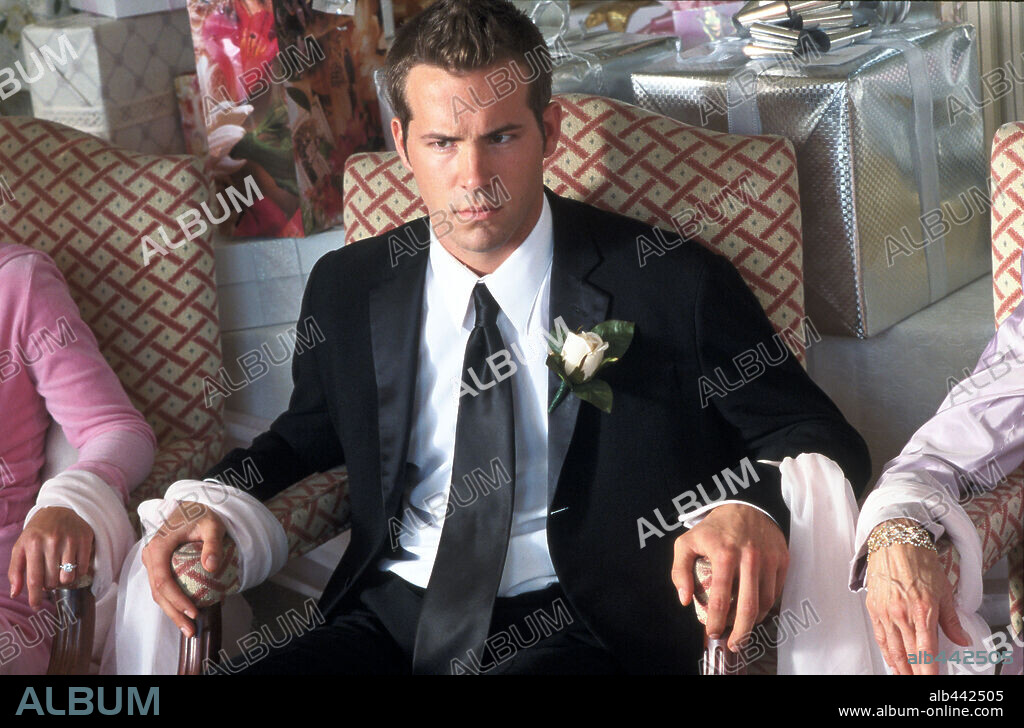 RYAN REYNOLDS in THE IN-LAWS, 2003, directed by ANDREW FLEMING. Copyright WARNER BROS. PICTURES / KRAYCHYK, GEORGE.