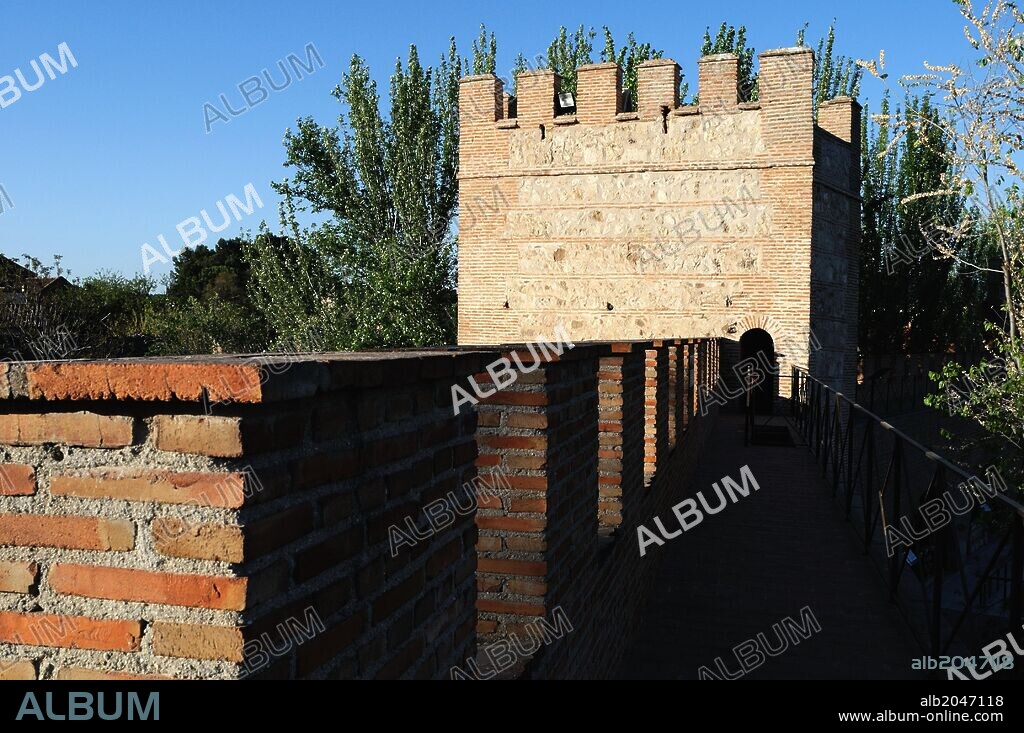 Watchtower belonging to the Wall of ALCALA DE HENARES ( 13 th ). Community of Madrid .SPAIN.