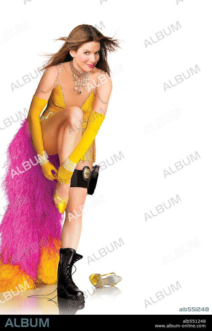 SANDRA BULLOCK in MISS CONGENIALITY 2: ARMED AND FABULOUS, 2005, directed by JOHN PASQUIN. Copyright WARNER BROS.
