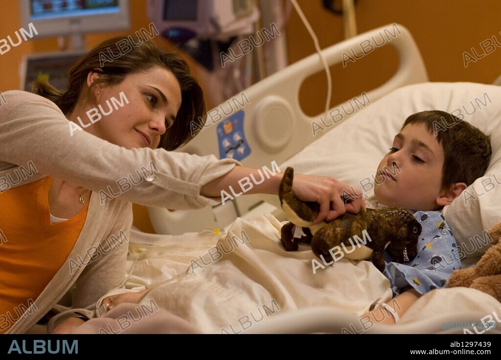 DIEGO VELAZQUEZ (ACTOR) y KERI RUSSELL en MEDIDAS EXTRAORDINARIAS, 2010 (EXTRAORDINARY MEASURES), dirigida por TOM VAUGHAN. Copyright CBS FILMS/DOUBLE FEATURE FILMS.