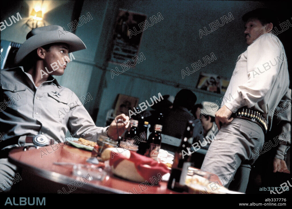 KRIS KRISTOFFERSON and MATTHEW McCONAUGHEY in LONE STAR, 1996, directed by JOHN SAYLES. Copyright RIO DULCE INC. / PAPPE, ALAN.