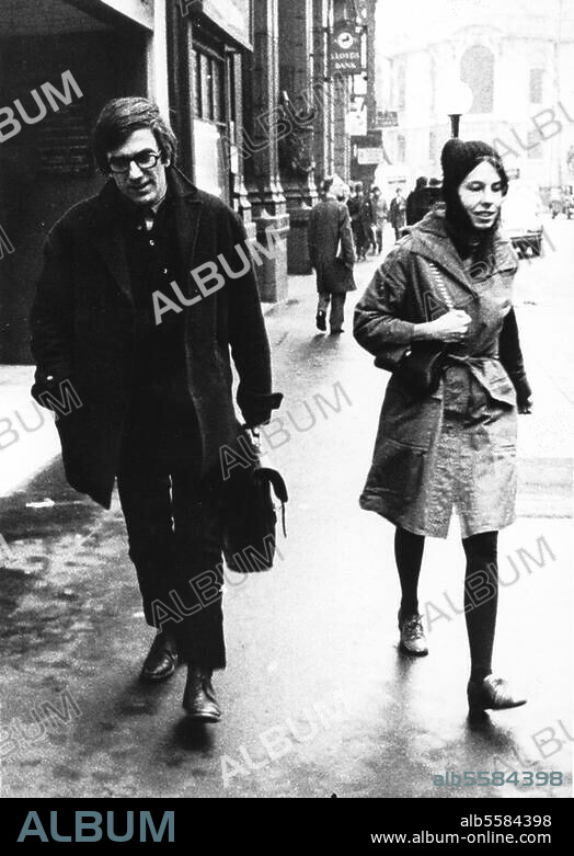 Dutschke, Rudi. 7.3.1940 (Schönfeld bei Luckenwalde) - 24.12.1979 (Arhus / Dänemark). Studentenführer Dutschke und seine Frau in London, um Asyl zu beantragen, Foto, 18.12.1970.