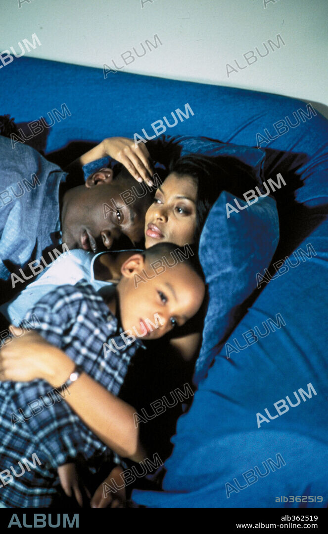 TYRESE GIBSON in BABY BOY, 2001, directed by JOHN SINGLETON. Copyright NEW DEAL PRODUCTIONS / REED, ELI.