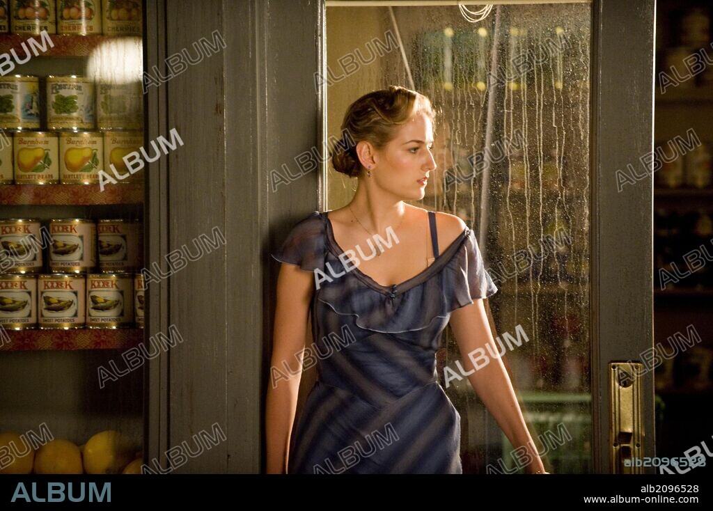 LEELEE SOBIESKI in PUBLIC ENEMIES, 2009, unter der Regie von MICHAEL MANN. Copyright TRIBECA PRODUCTIONS.
