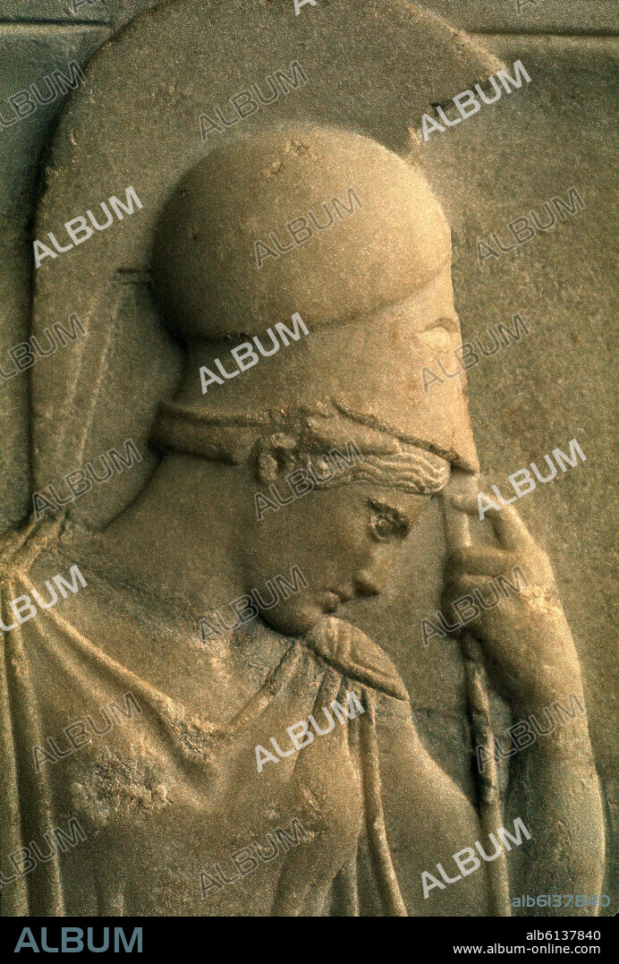 RELIEVE DE ATENEA PENSATIVA - DETALLE DE LA CABEZA- 460 A.C. -ESCULTURA GRIEGA.