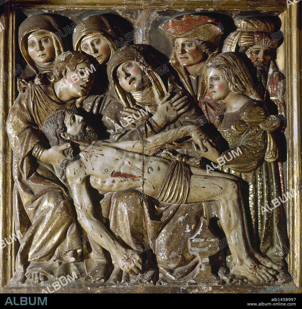 ARTE S. XVIII. ESPAÑA. RELIEVE policromado con la representación de CRISTO MUERTO EN BRAZOS DE LA VIRGEN MARIA. Detalle del RETABLO de la IGLESIA DE SAN PEDRO. LIMPIAS. Cantabria.